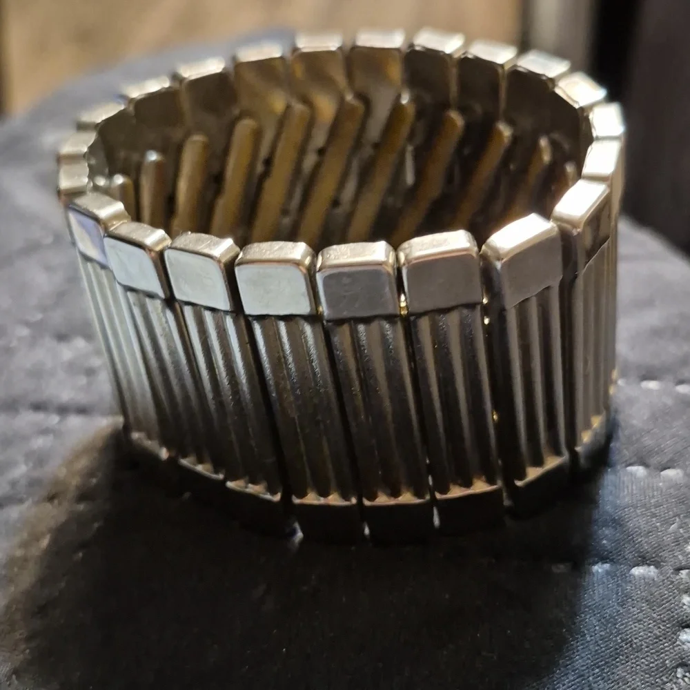 ART DECO CUFF - Picture 3 of 3